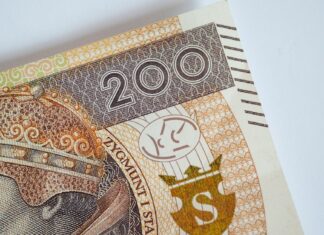 Wypowiedzenie zmieniające warunki pracy i płacy: co zrobić w razie odmowy Wypowiedzenie zmieniające warunki pracy i płacy: co zrobić w razie odmowy