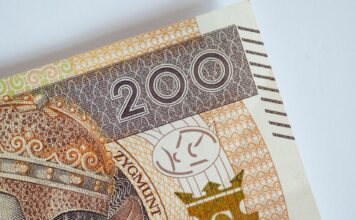 Wypowiedzenie zmieniające warunki pracy i płacy: co zrobić w razie odmowy Wypowiedzenie zmieniające warunki pracy i płacy: co zrobić w razie odmowy