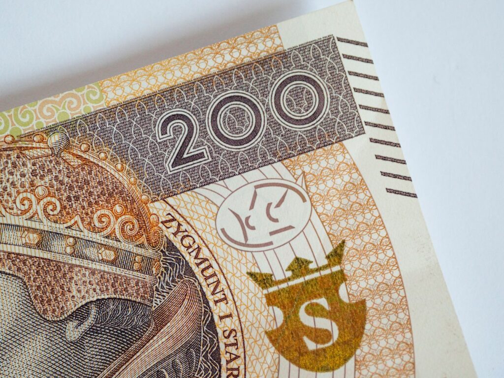 Zwolnienie podmiotowe z VAT do 200 tys. zł: kiedy limit przepada i jak wrócić do zwolnienia