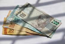 Zwolnienie podmiotowe z VAT do 200 tys. zł: kiedy limit przepada i jak wrócić do zwolnienia